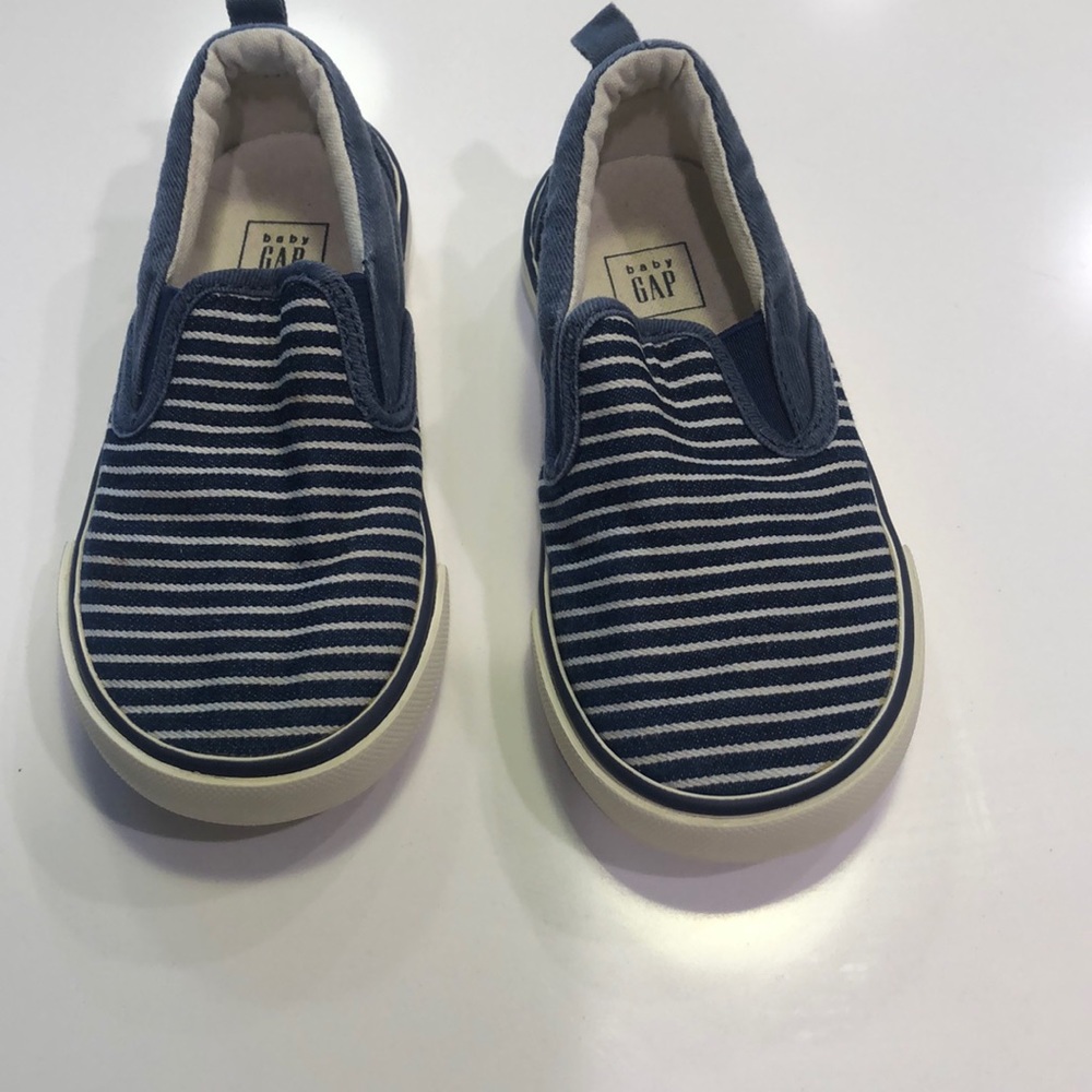 Boys Gap shoes